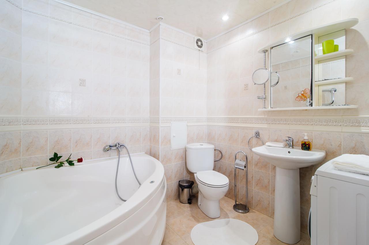 Rooms For Rent In The Mayakovskogo Минск Екстериор снимка