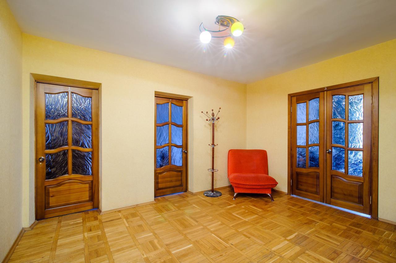 Rooms For Rent In The Mayakovskogo Минск Екстериор снимка